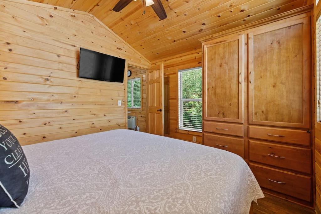 Deluxe Little Cabin 2 Min Stroll To Kern River Kernville Exterior photo